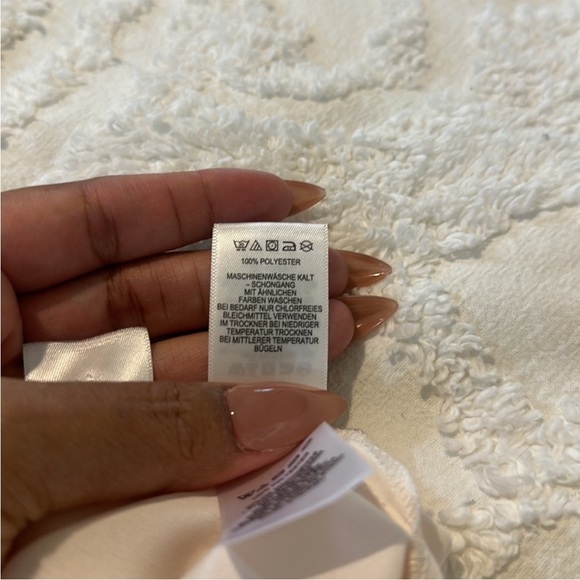 Rachel Zoe short sleeve high low button up blouse with side slits - Picture 7 of 8